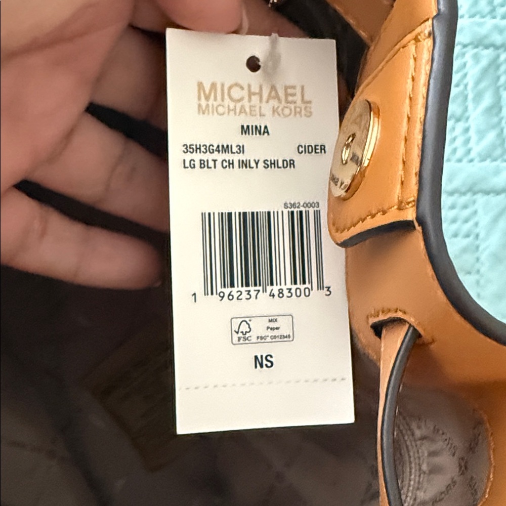 Brand new Michael Kors Mustard Leather Chain-Trim Shoulder Bag - Picture 3 of 3